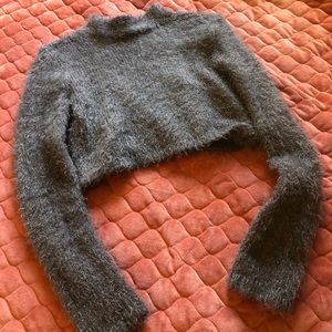 Dark grey fuzzy crop top long sleeve